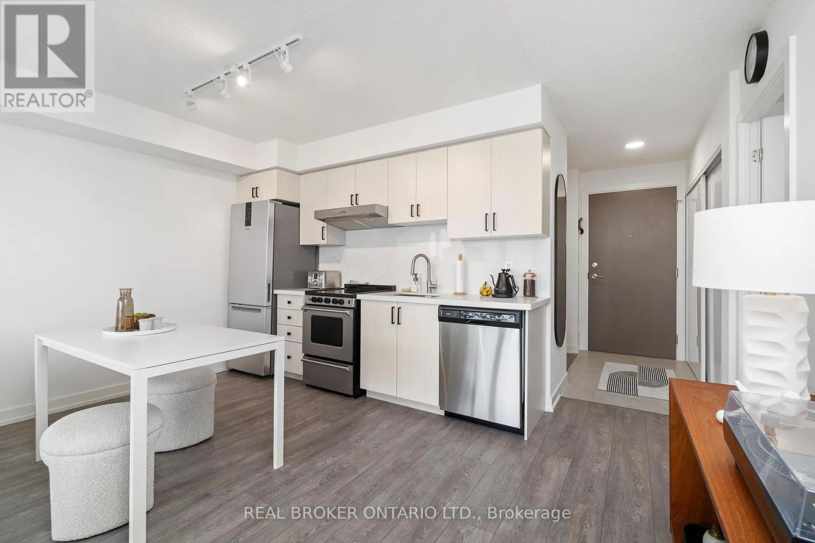 10 WILBY CRESCENT