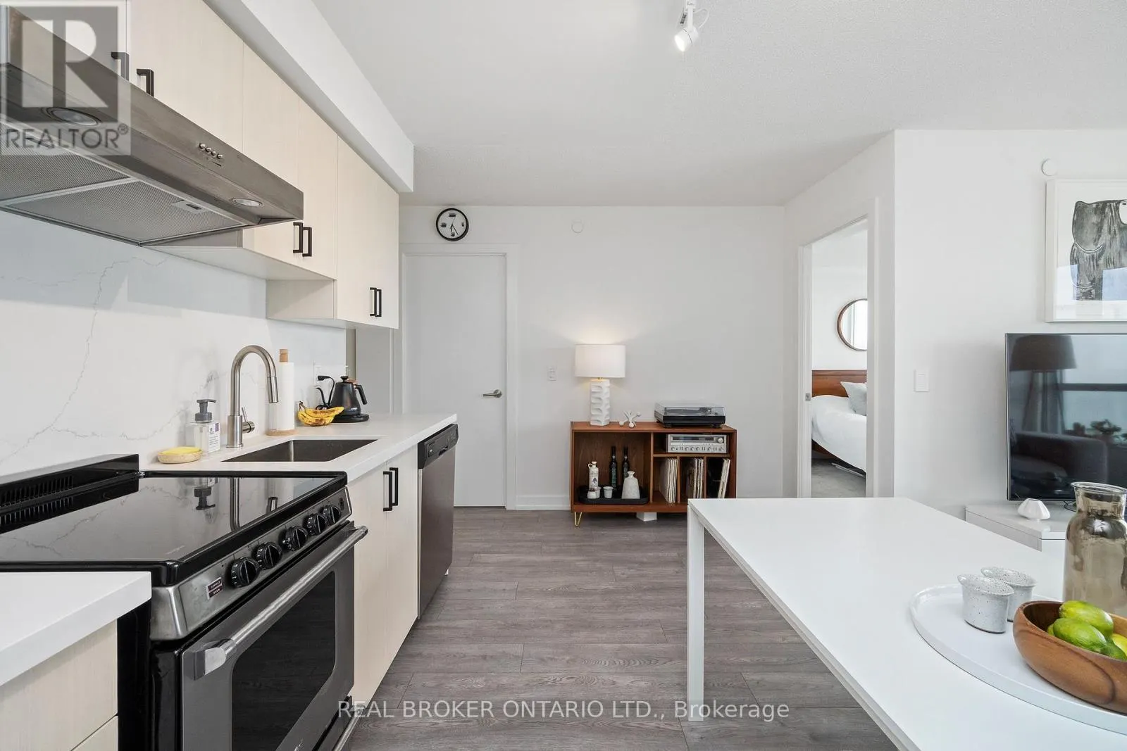 10 WILBY CRESCENT