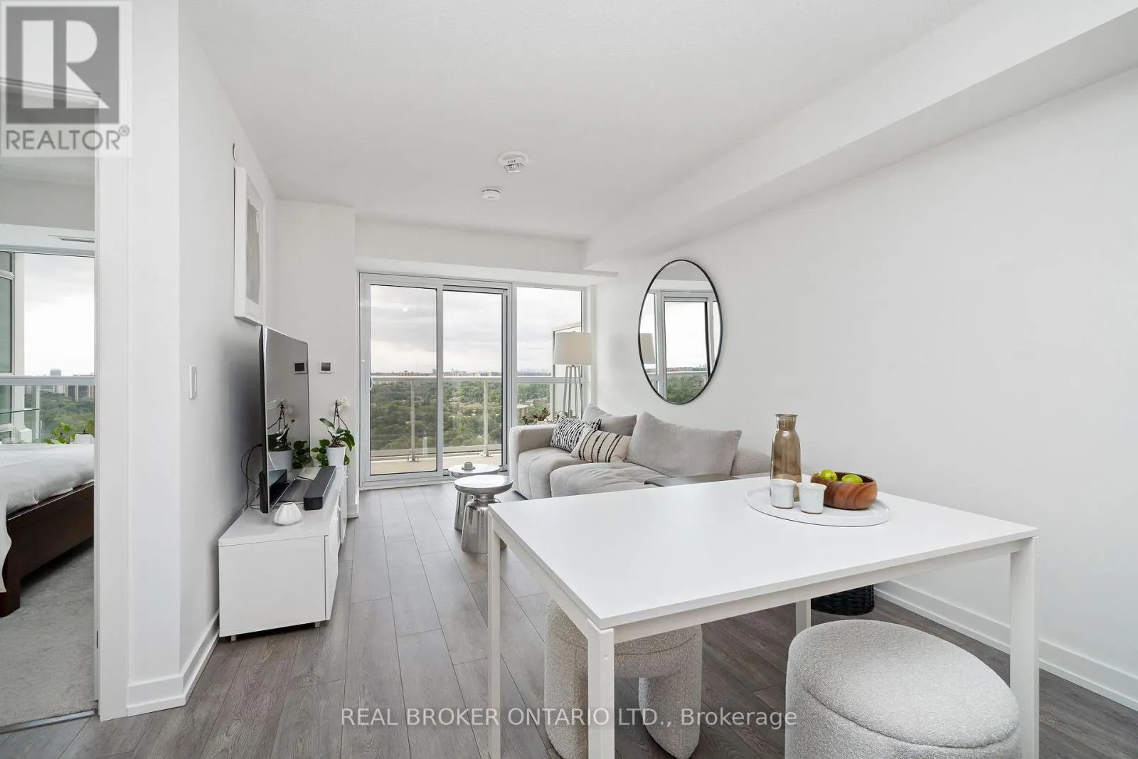 10 WILBY CRESCENT