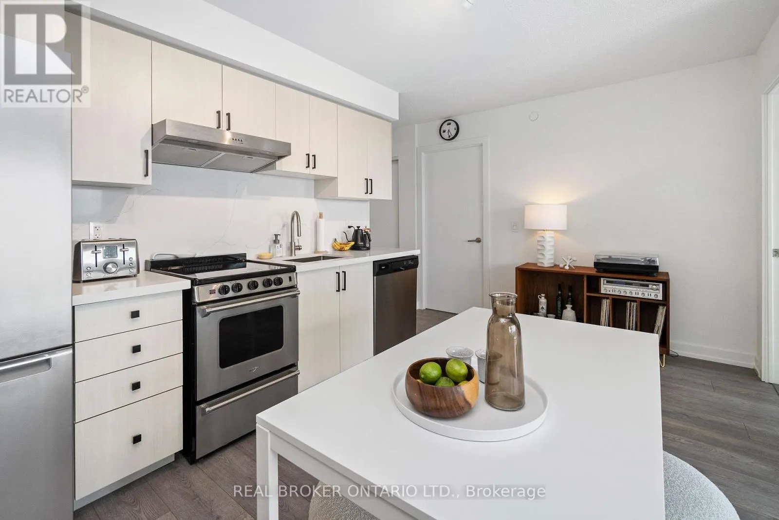 10 WILBY CRESCENT