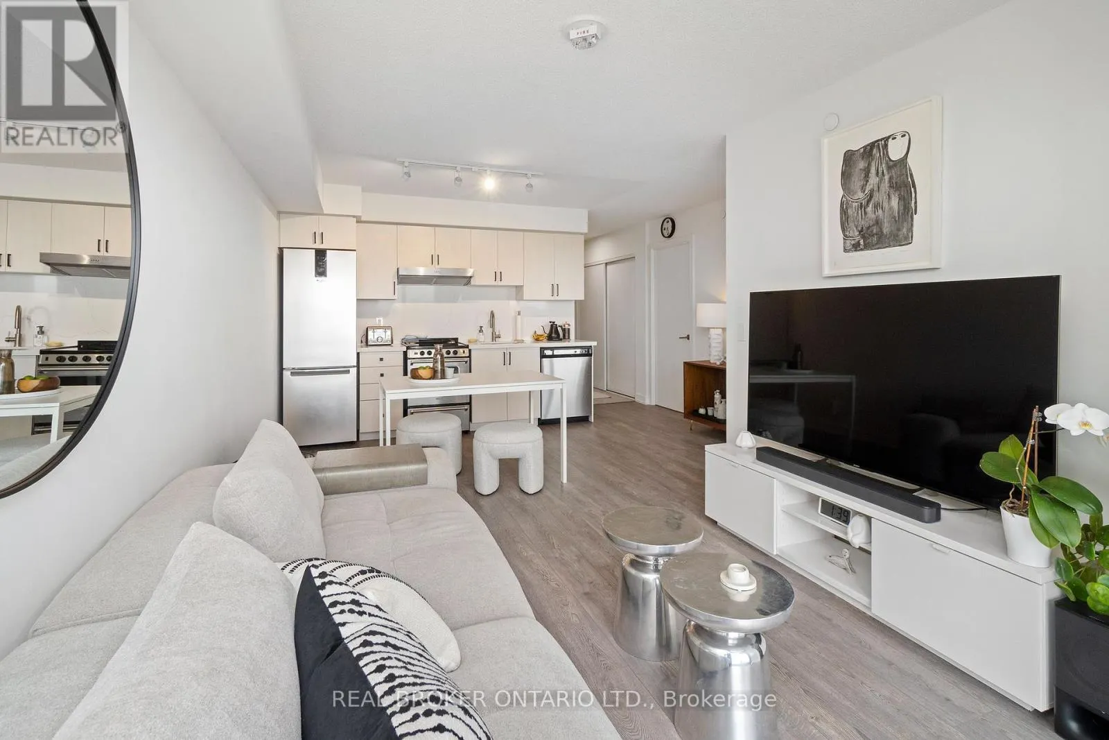 10 WILBY CRESCENT