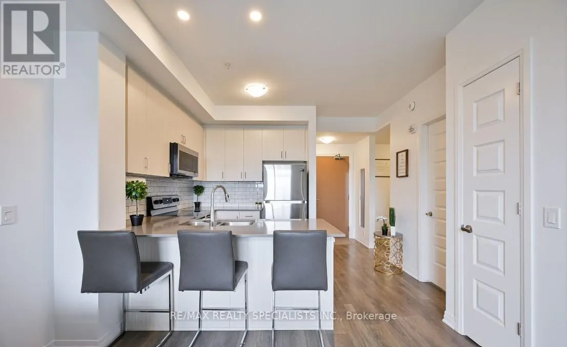 318 - 1105 LEGER WAY