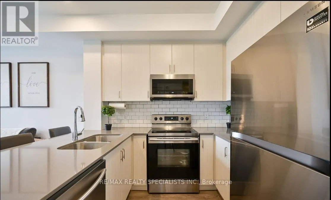318 - 1105 LEGER WAY