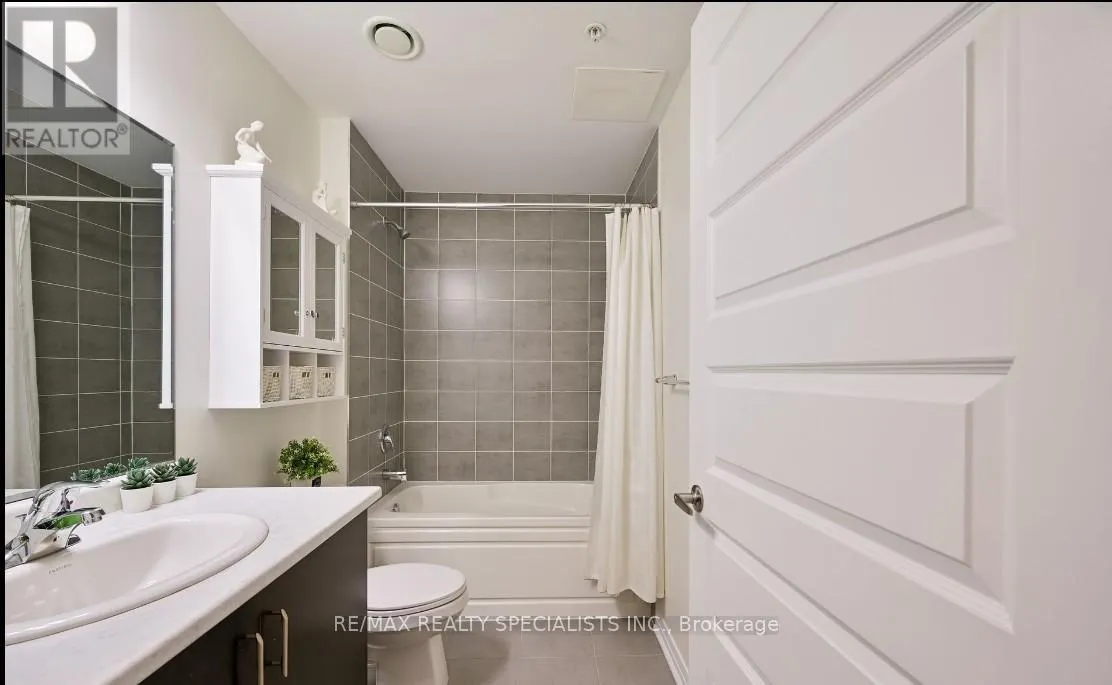318 - 1105 LEGER WAY
