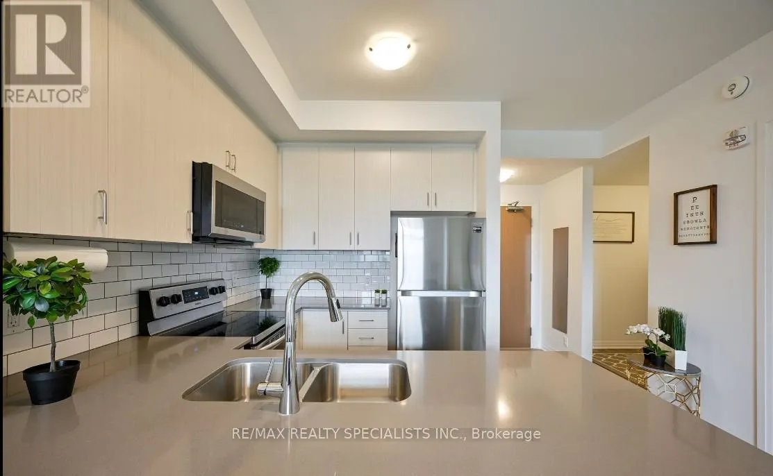 318 - 1105 LEGER WAY