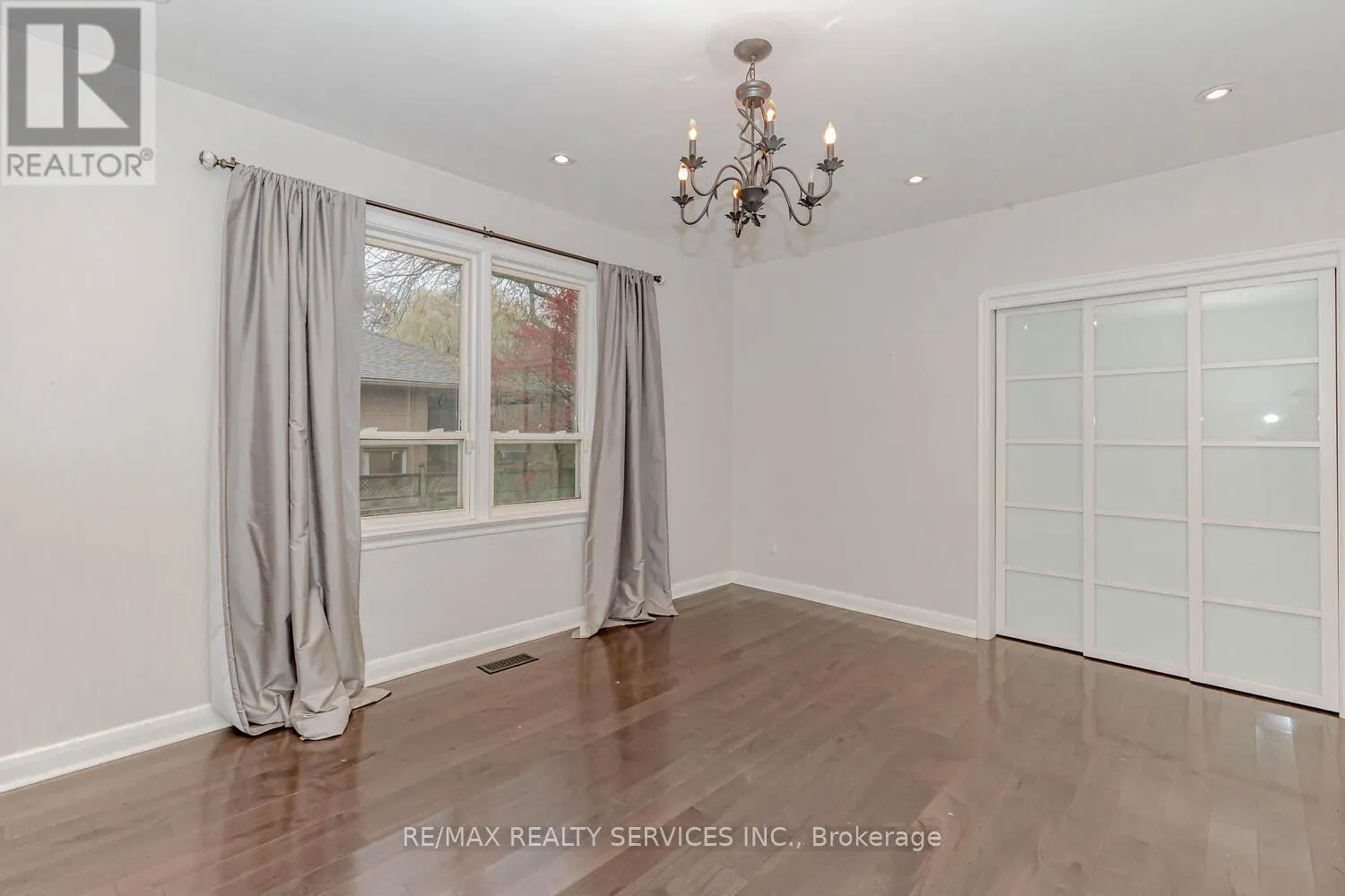 1259 TWIN OAKS DELL DRIVE