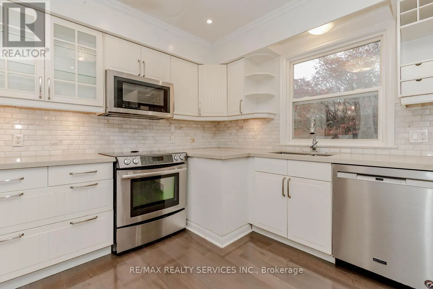 1259 TWIN OAKS DELL DRIVE