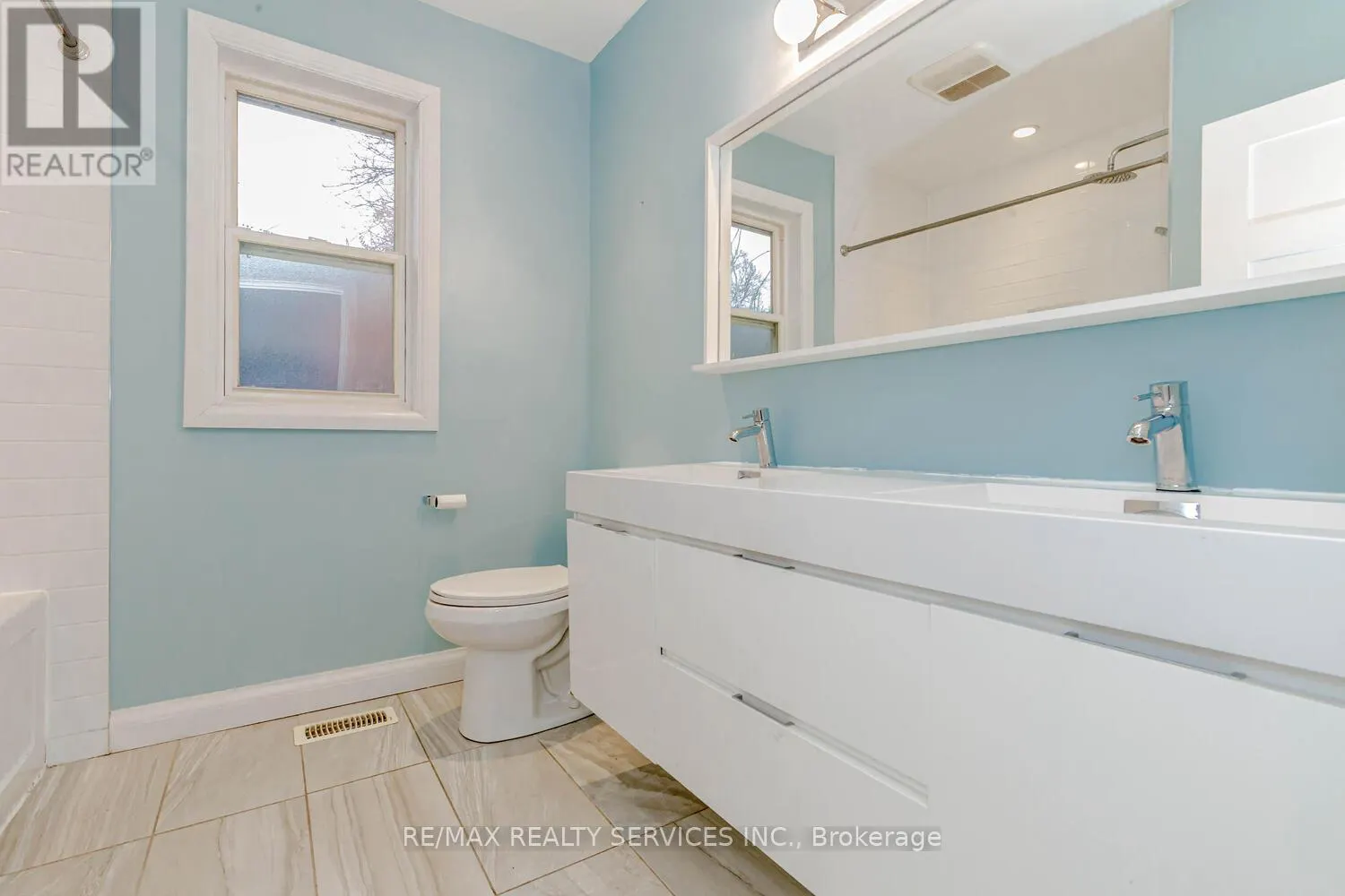 1259 TWIN OAKS DELL DRIVE