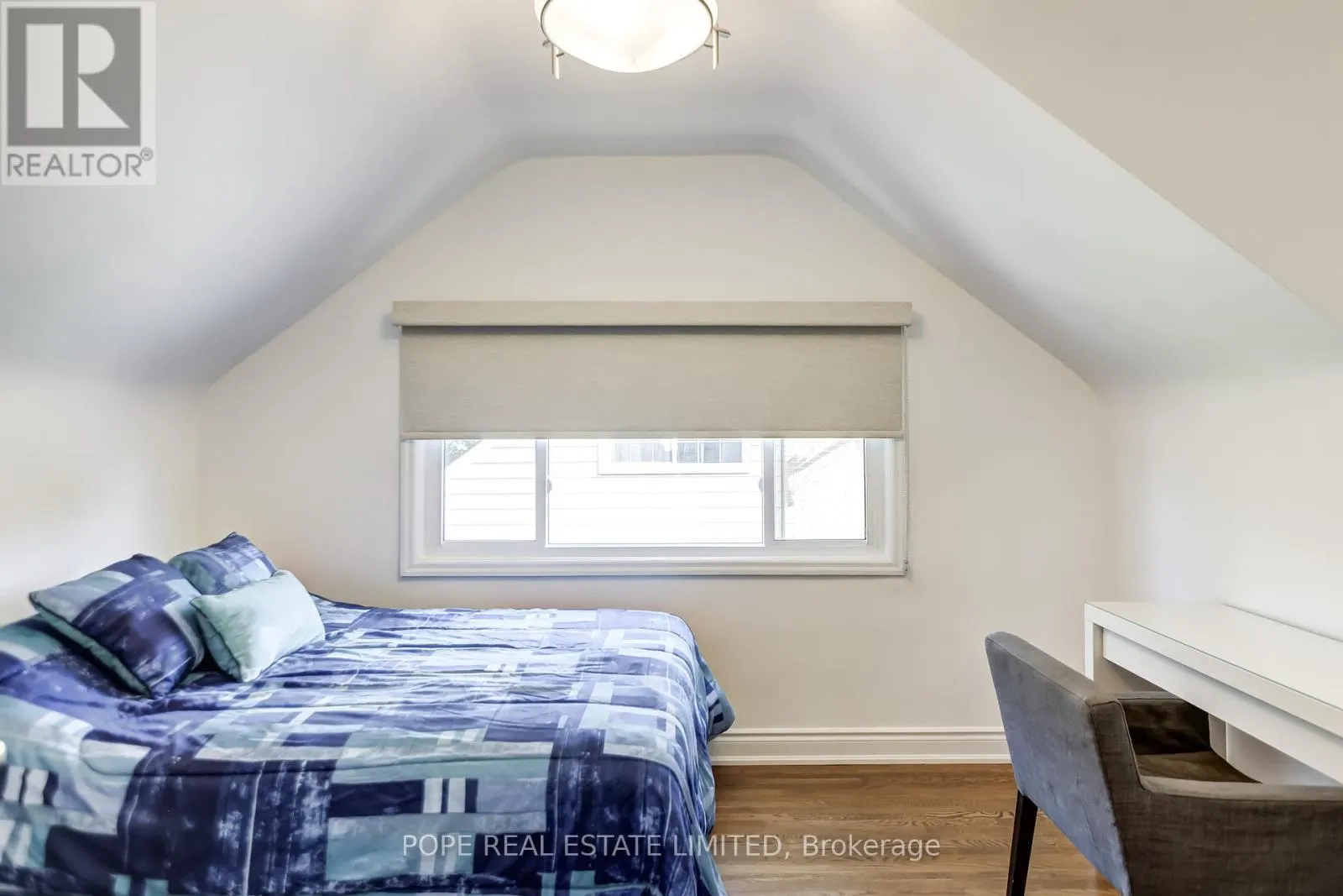 35 TOFIELD CRESCENT