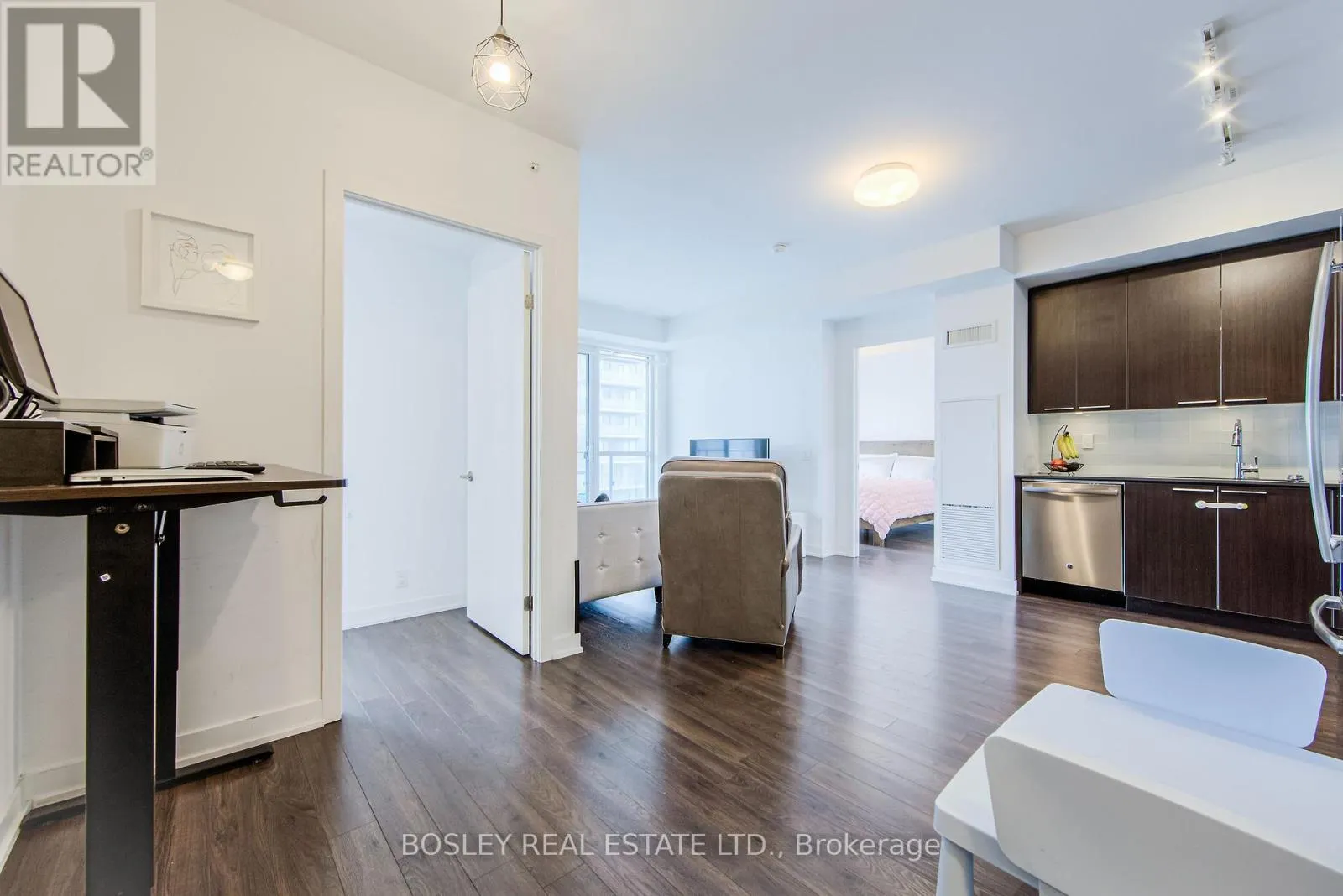 1210 - 10 PARK LAWN ROAD