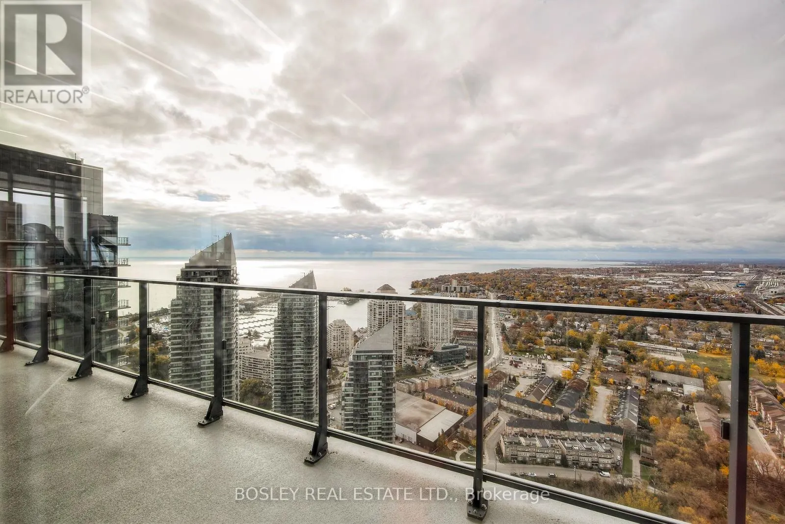 1210 - 10 PARK LAWN ROAD