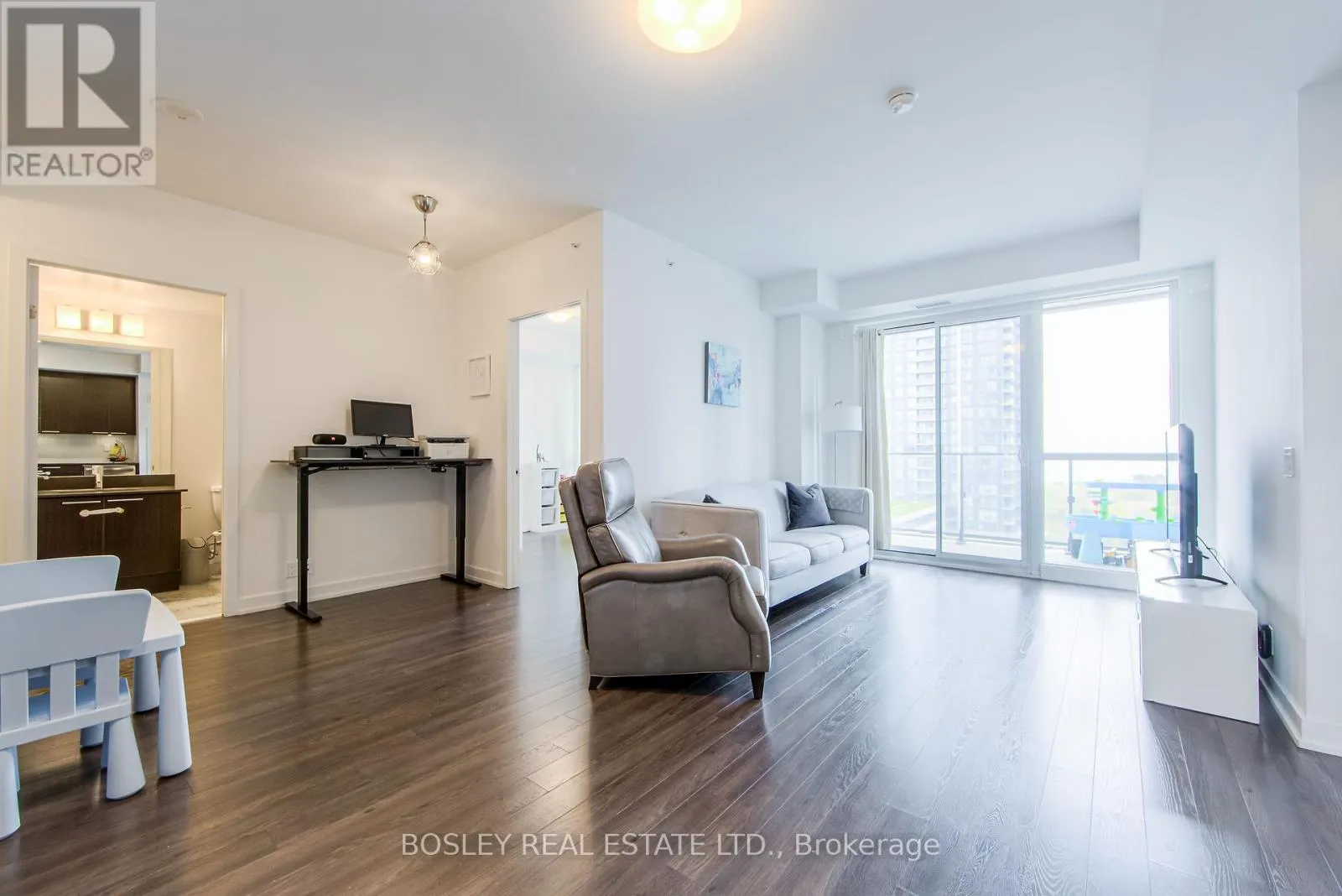 1210 - 10 PARK LAWN ROAD