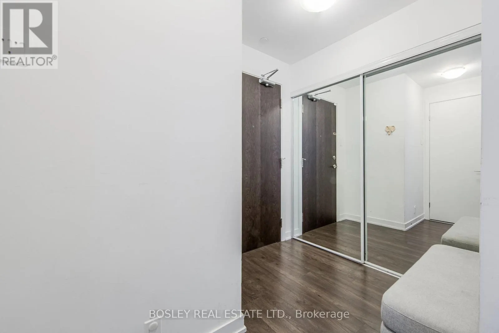 1210 - 10 PARK LAWN ROAD