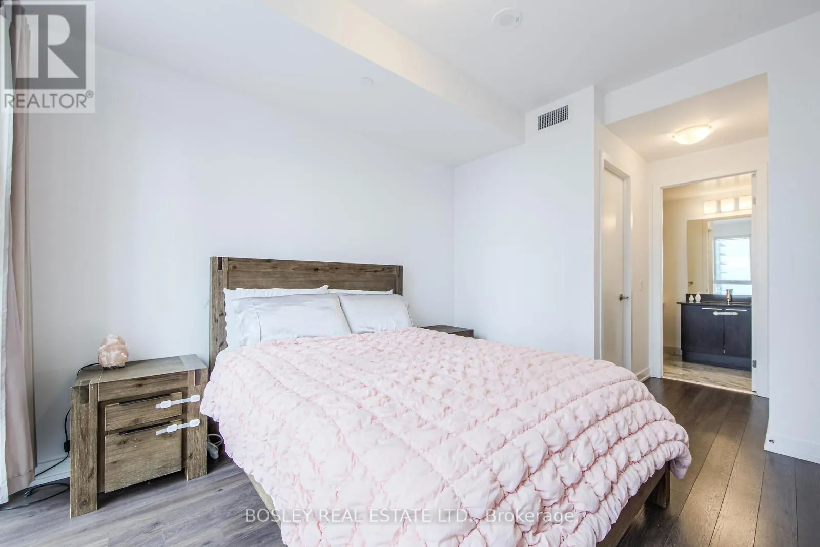 1210 - 10 PARK LAWN ROAD