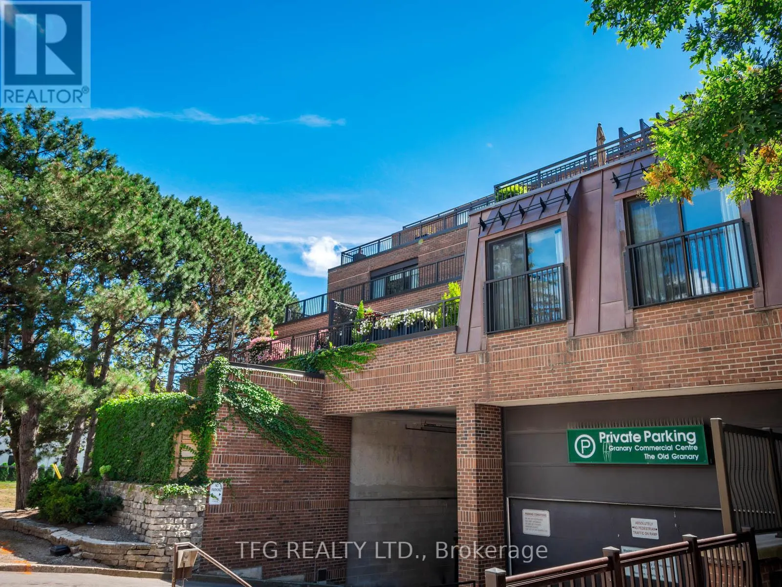 610 - 100 LAKESHORE ROAD E, #610