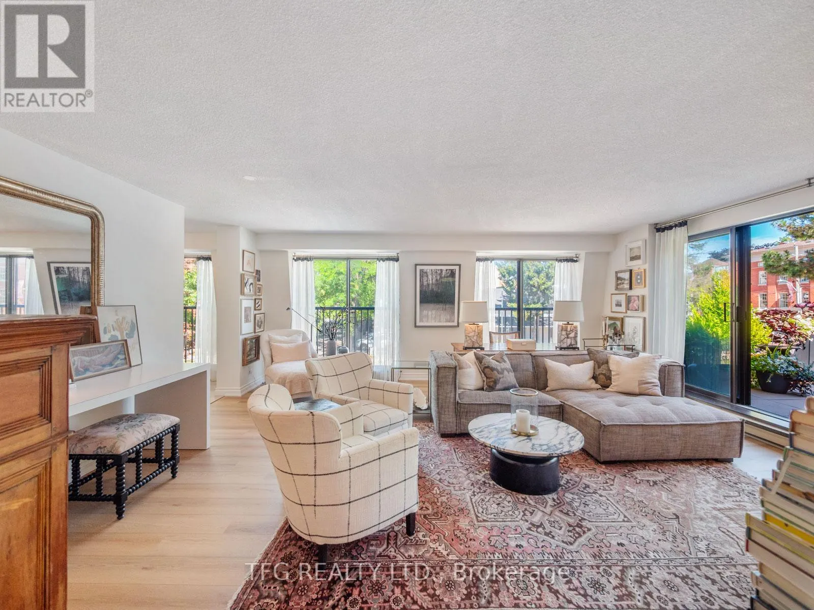 610 - 100 LAKESHORE ROAD E, #610