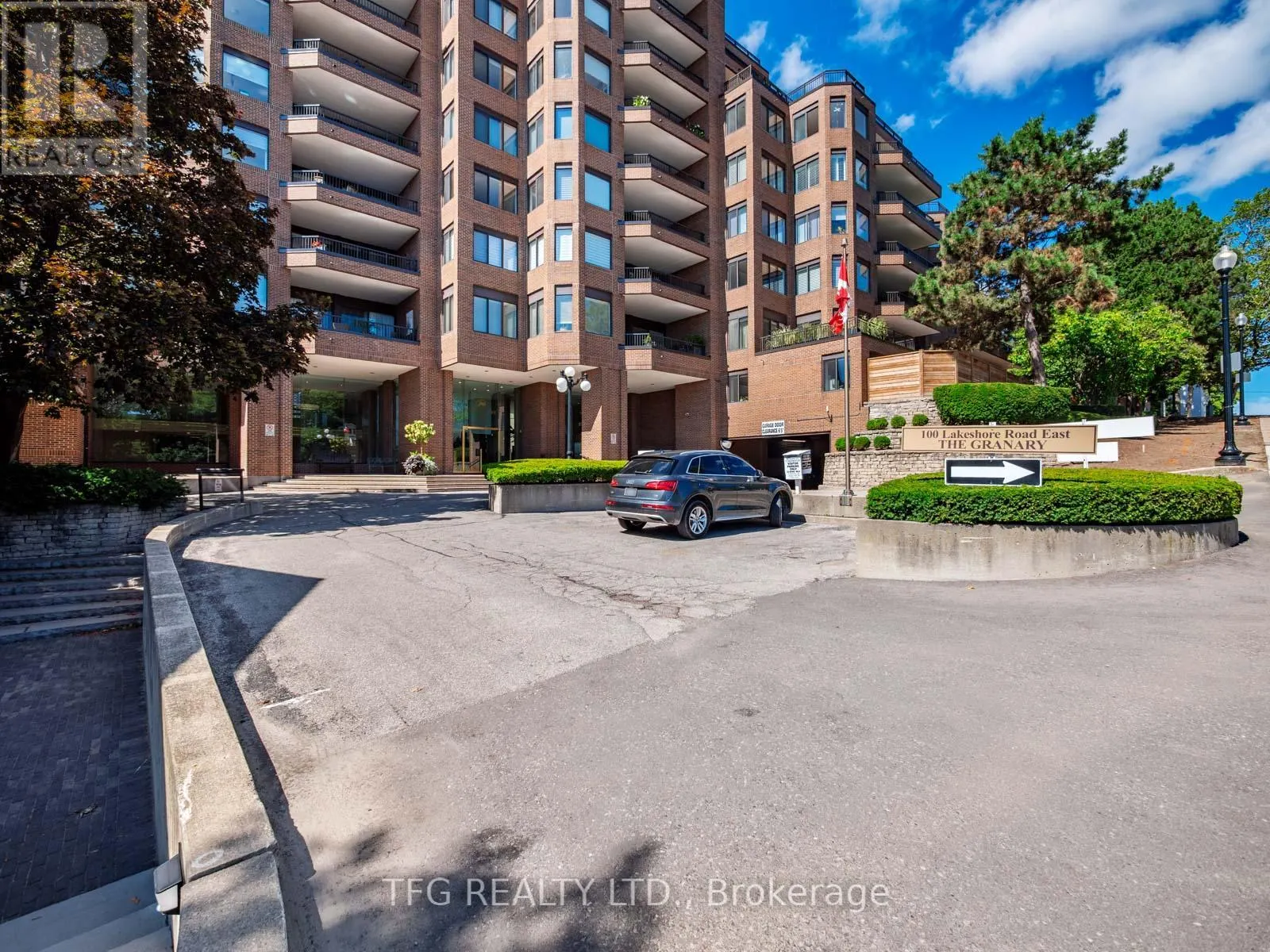 610 - 100 LAKESHORE ROAD E, #610