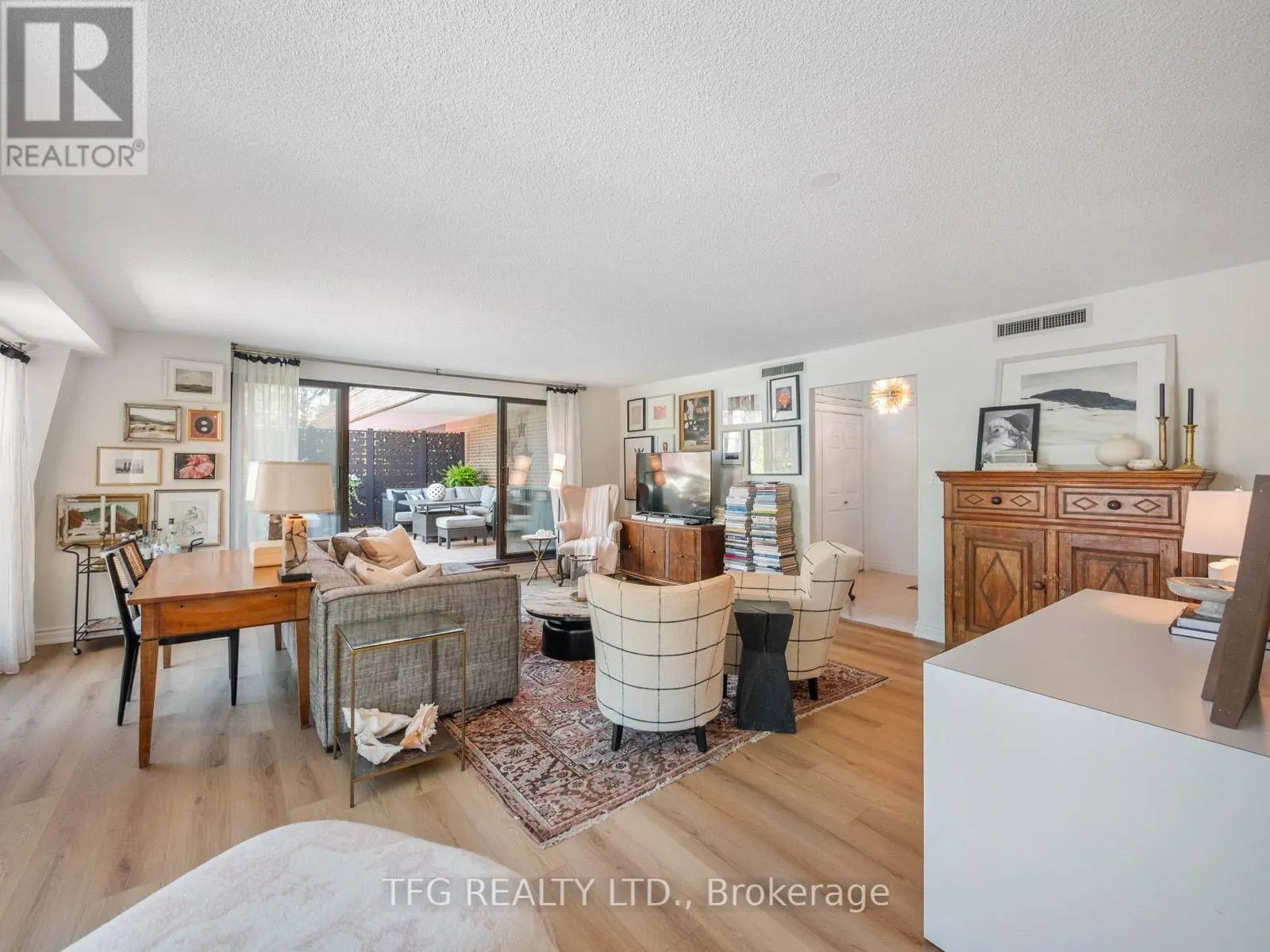 610 - 100 LAKESHORE ROAD E, #610