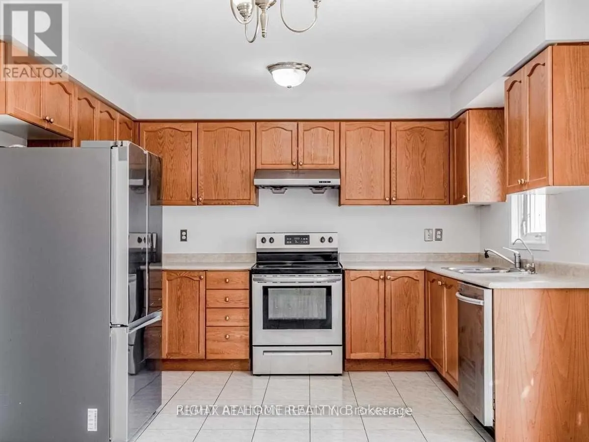 39 TREASURE DRIVE