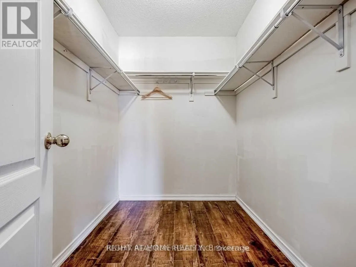 39 TREASURE DRIVE