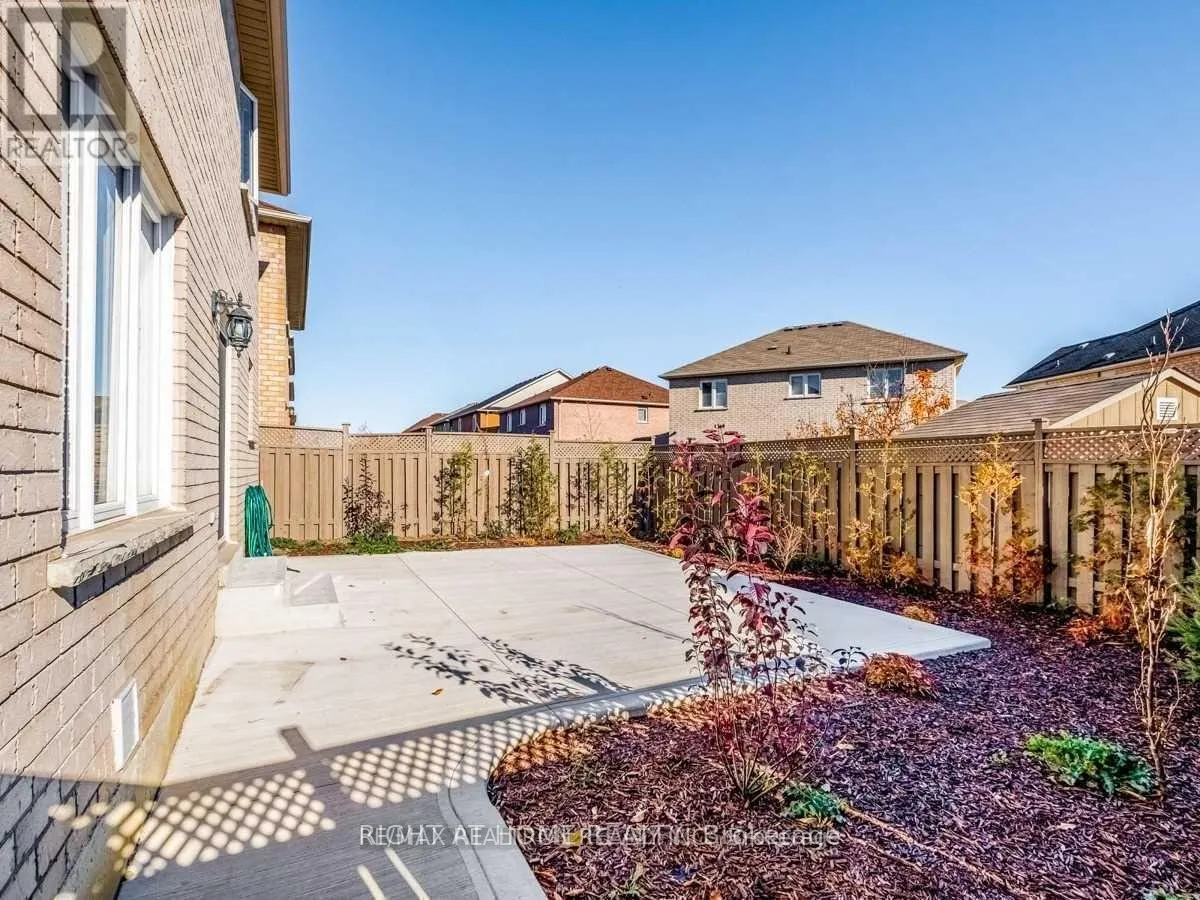 39 TREASURE DRIVE