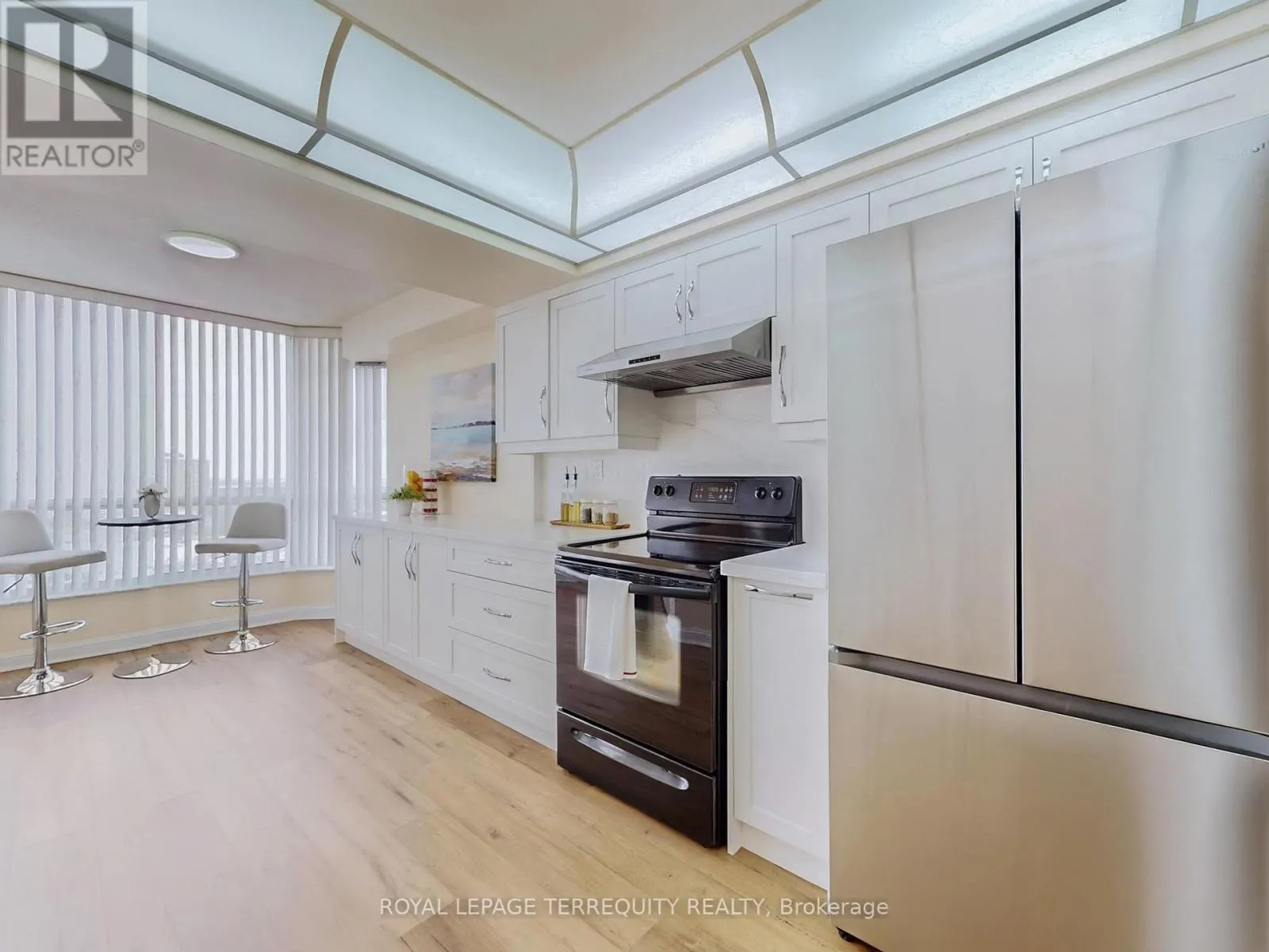 1709 - 24 HANOVER ROAD