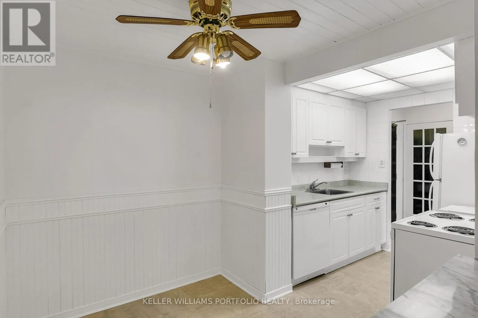 710 - 820 BURNHAMTHORPE ROAD