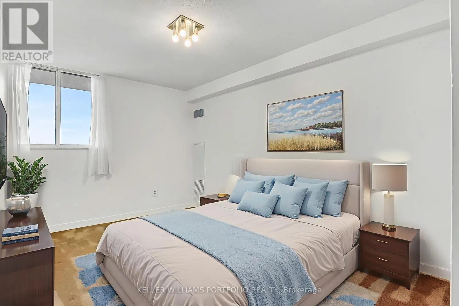 710 - 820 BURNHAMTHORPE ROAD