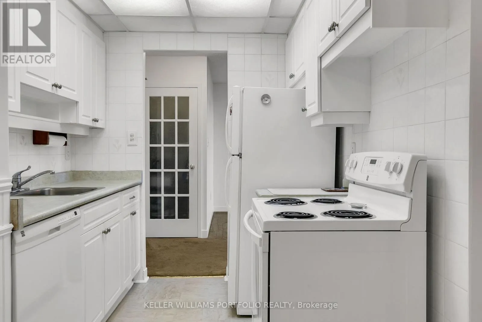 710 - 820 BURNHAMTHORPE ROAD