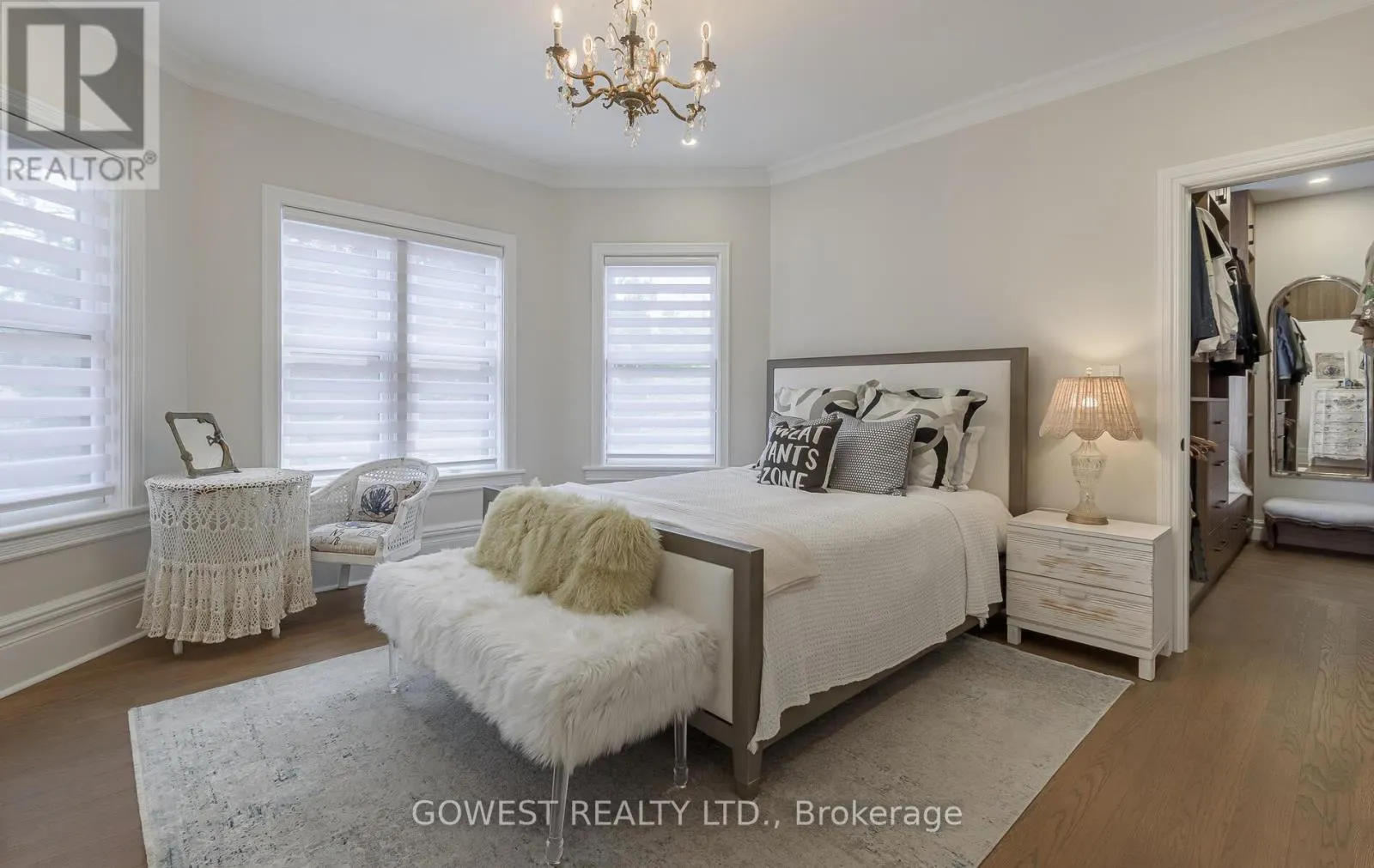 376 CHARTWELL ROAD