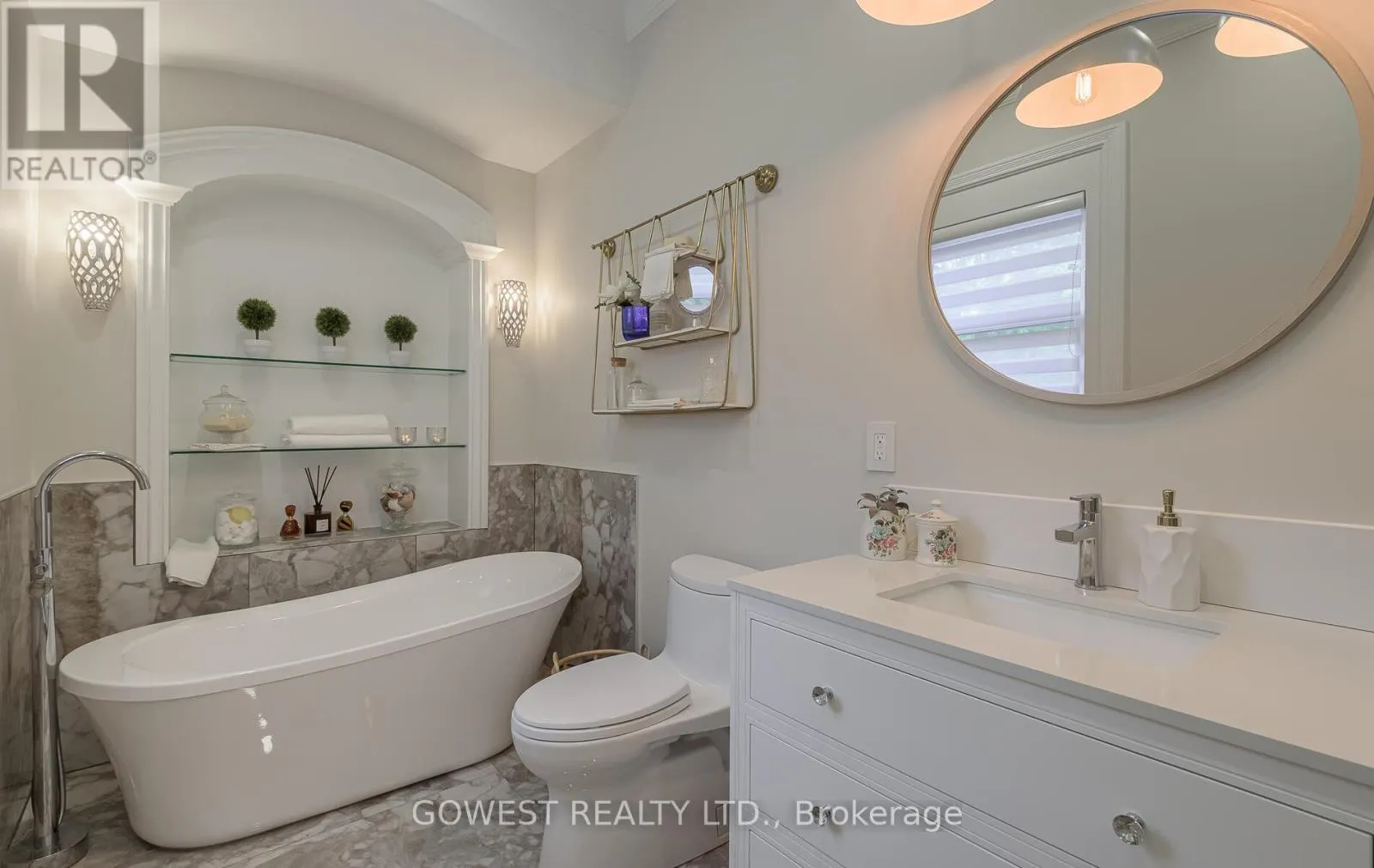 376 CHARTWELL ROAD