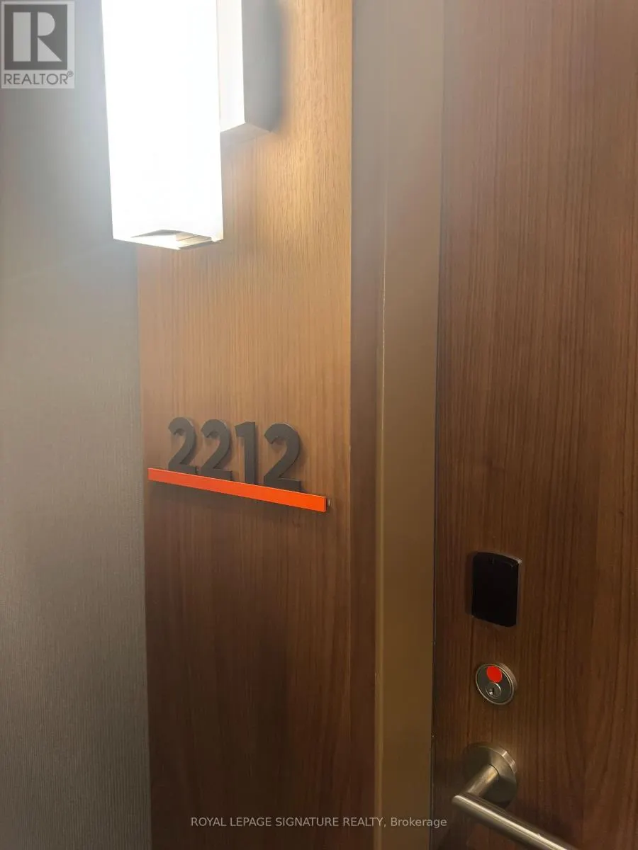 1012 - 40 LAGERFELD DRIVE
