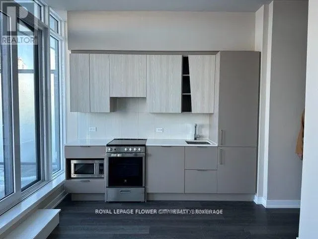 601 - 3900 CONFEDERATION PARKWAY
