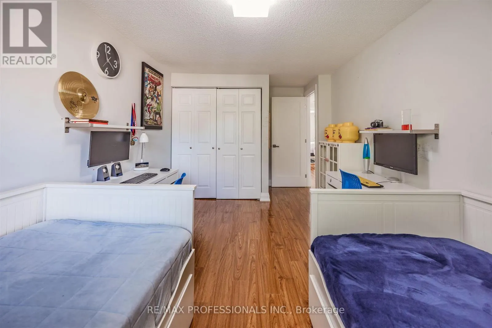 1063 RAINTREE LANE