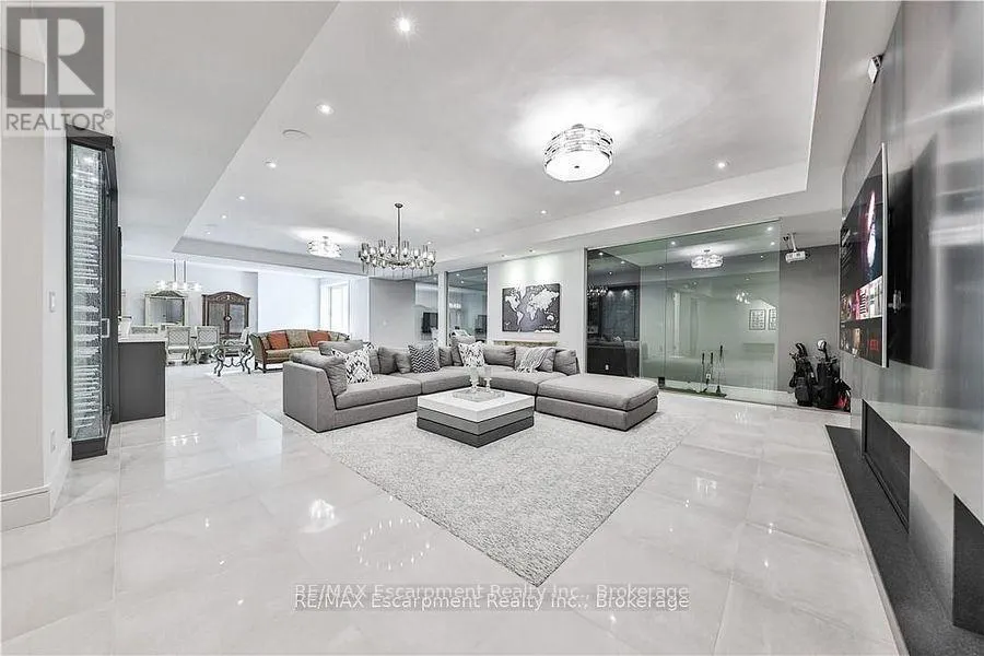 2250 CHANCERY LANE W