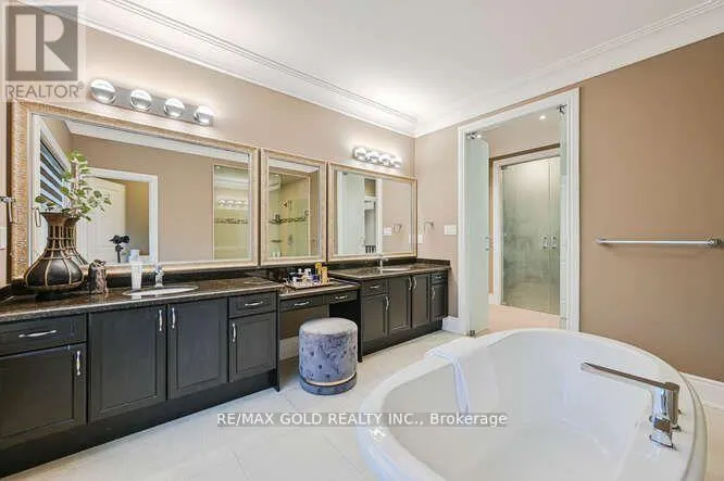 26 ADONIS CLOSE