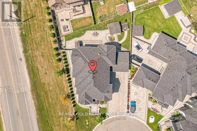 26 ADONIS CLOSE