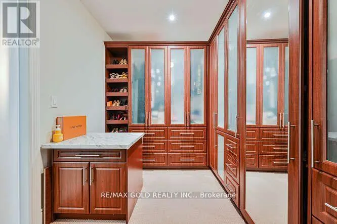 26 ADONIS CLOSE