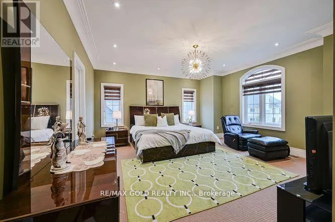 26 ADONIS CLOSE