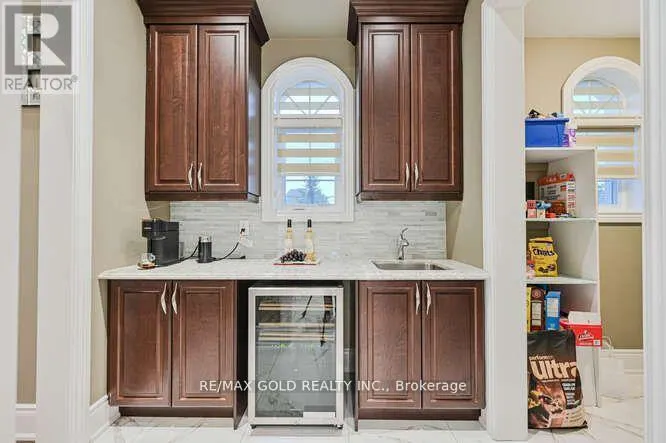 26 ADONIS CLOSE