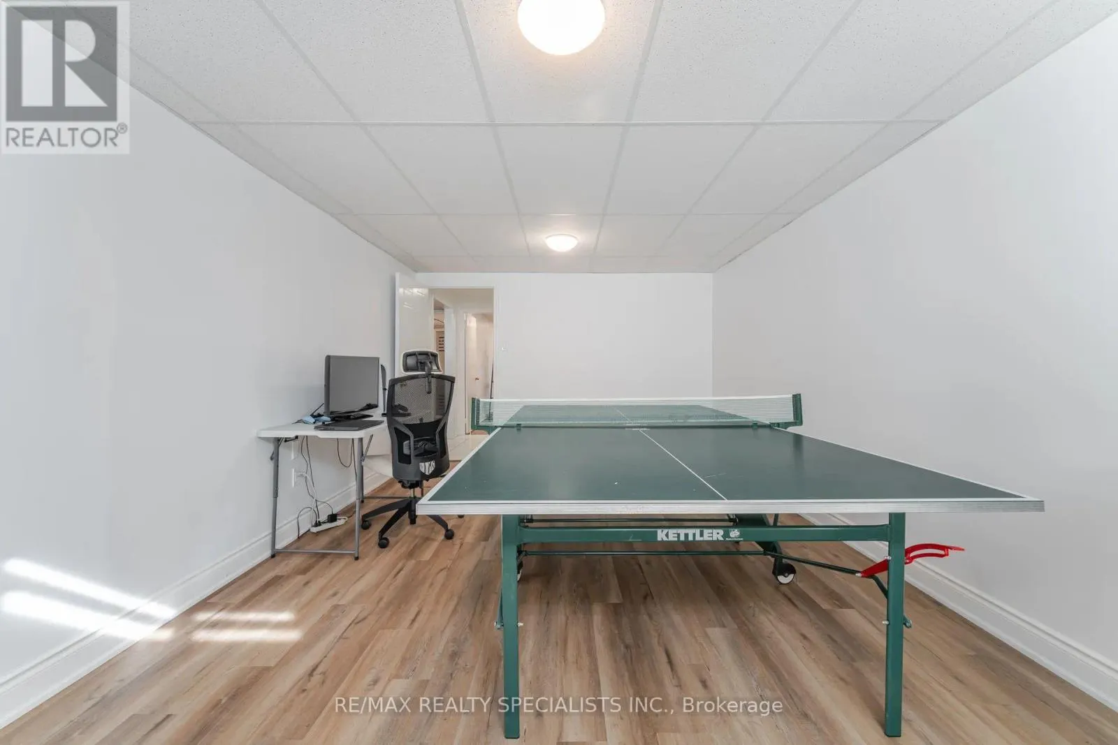 15 VALEWOOD DRIVE
