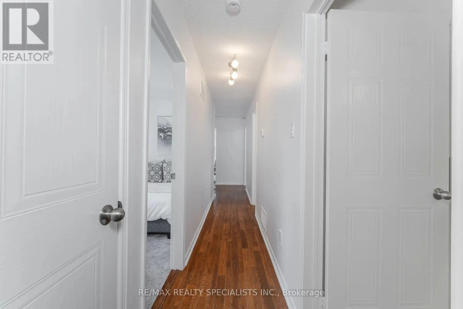 15 VALEWOOD DRIVE
