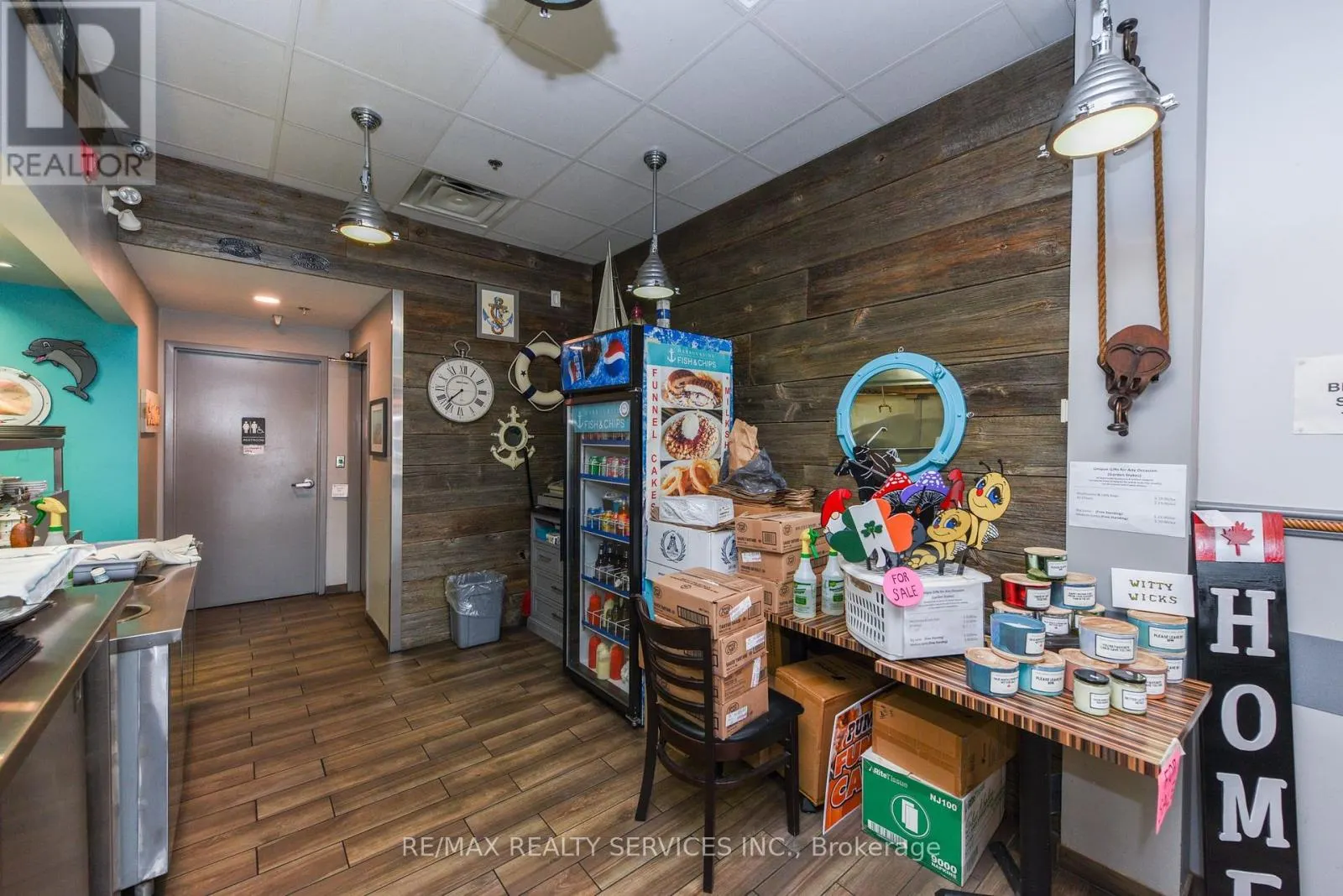 180 SANDALWOOD PARKWAY E