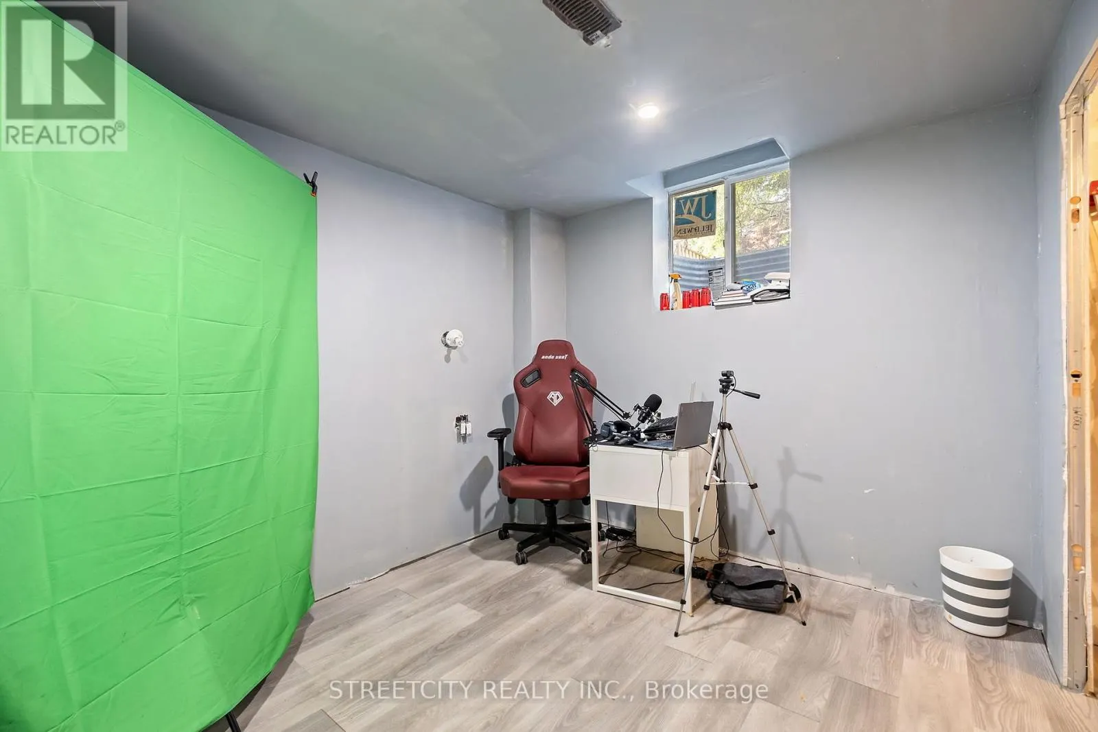 3953 FREEMAN TERRACE