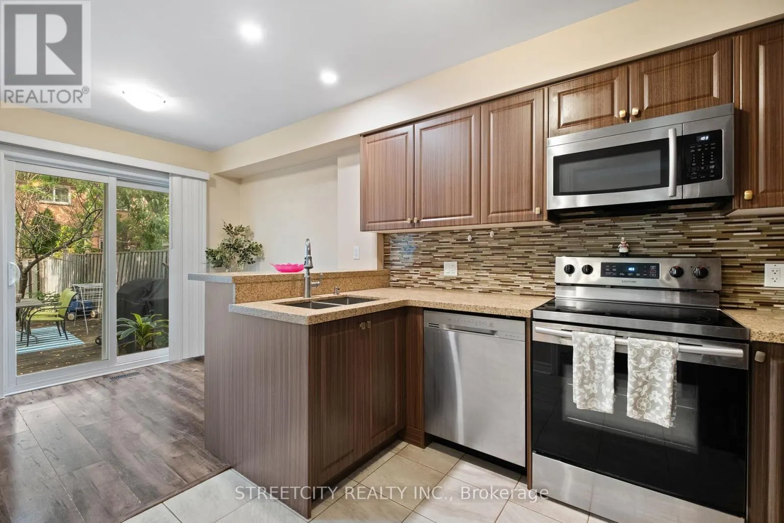 3953 FREEMAN TERRACE