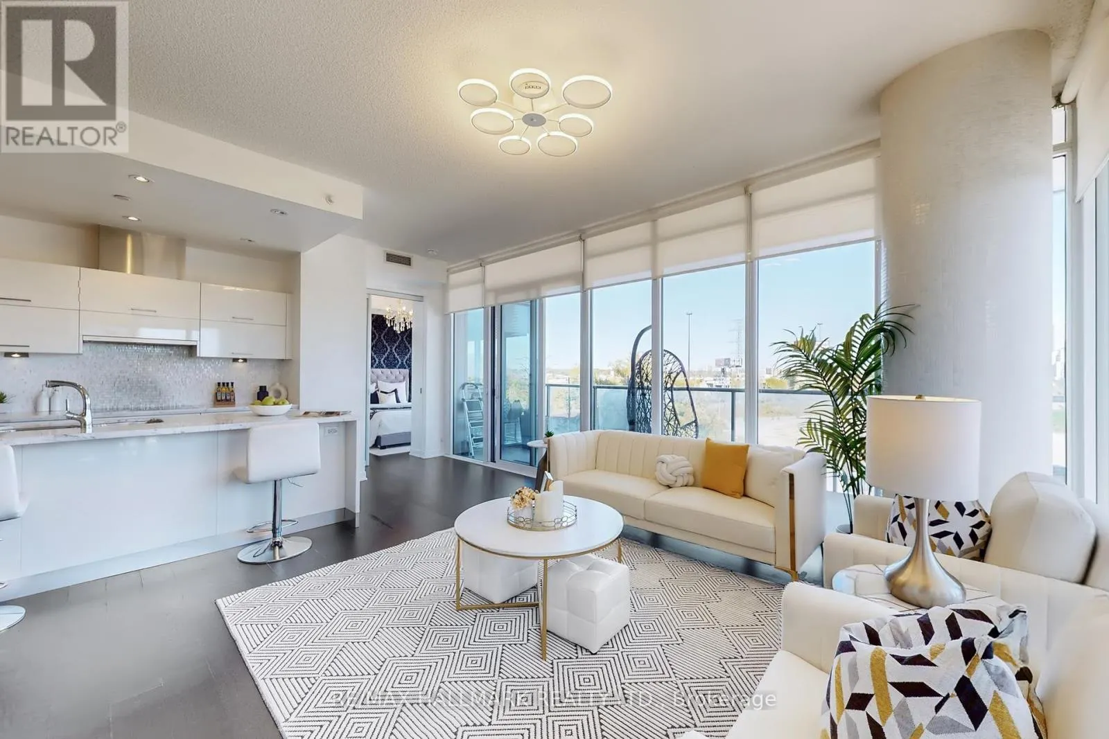 608 - 90 PARK LAWN ROAD