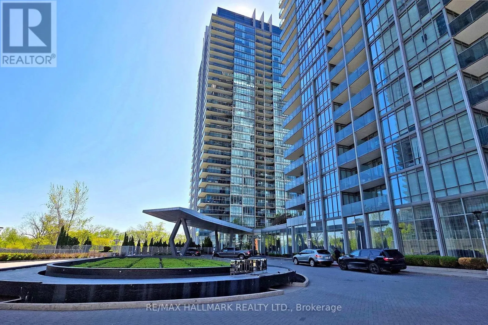 608 - 90 PARK LAWN ROAD