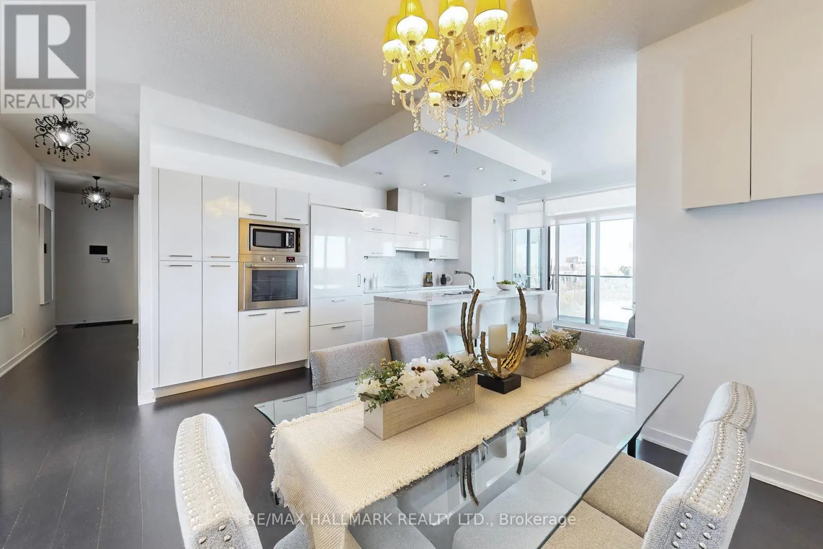608 - 90 PARK LAWN ROAD
