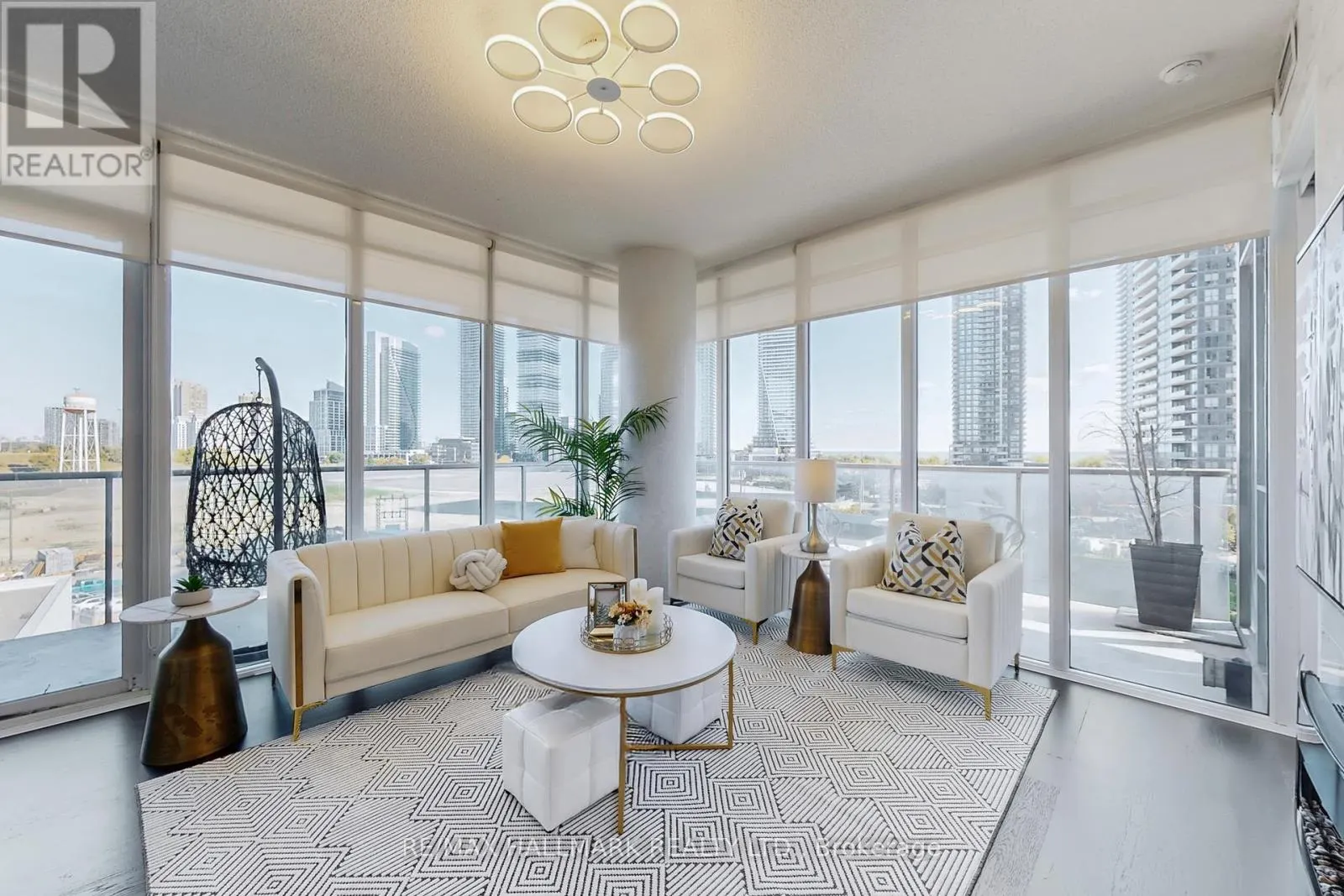 608 - 90 PARK LAWN ROAD