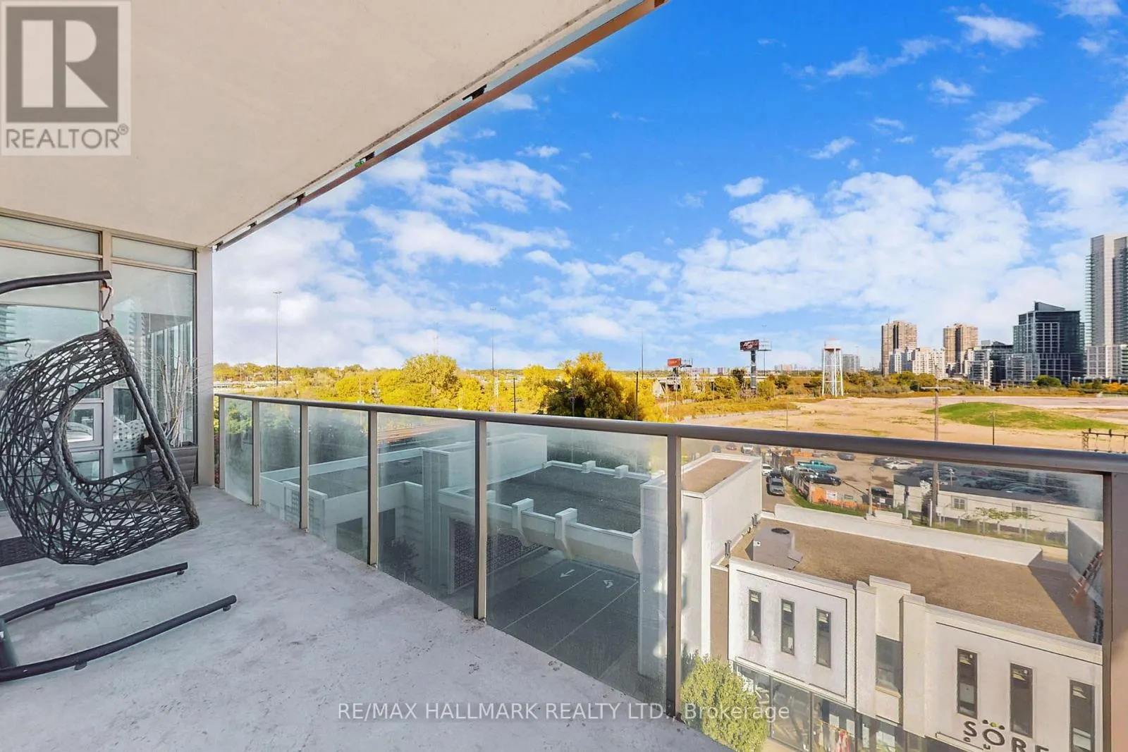 608 - 90 PARK LAWN ROAD